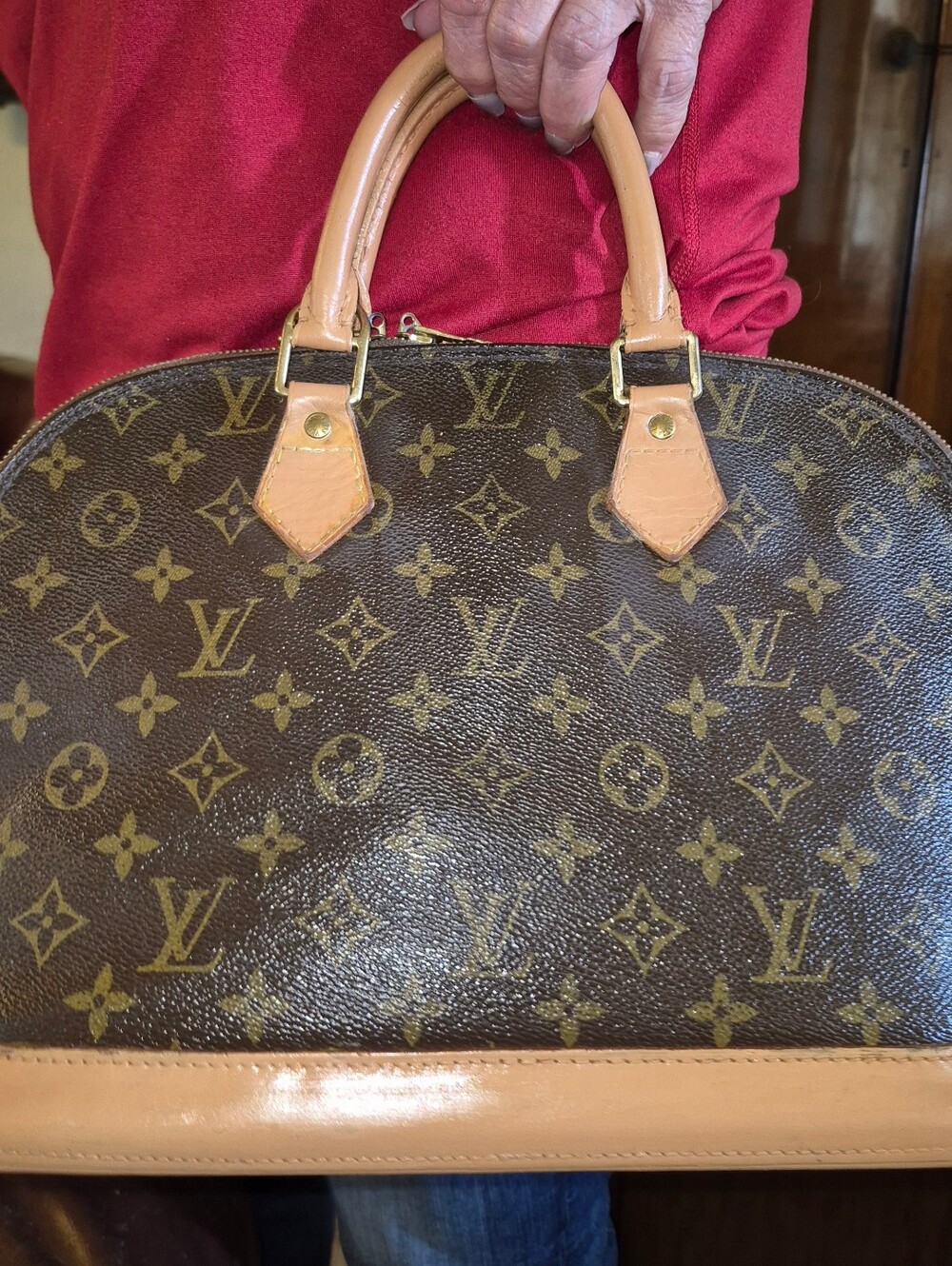 Louis Vuitton Alma Authenticity Date code SD0087. . 12"×9.25"×6.5". 4" Drop.